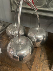 Set trio of apples sculpture