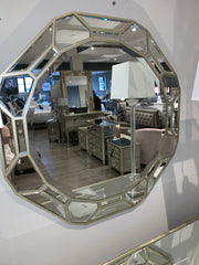 Romance Round Mirror with prism edge