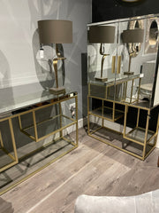 Pippa round mirror in gold Oversized 120 cm. Contact us to purchase