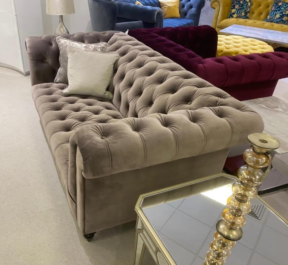 Belfield chesterfield wing back 1 seater reduced instore purchase only