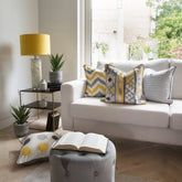 UNI Abstract table lamp with mustard shade