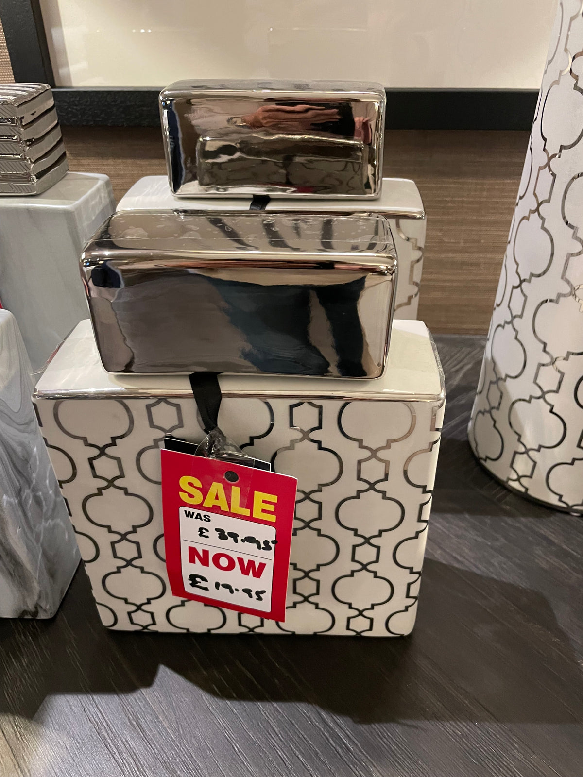 Vase bargains collect only