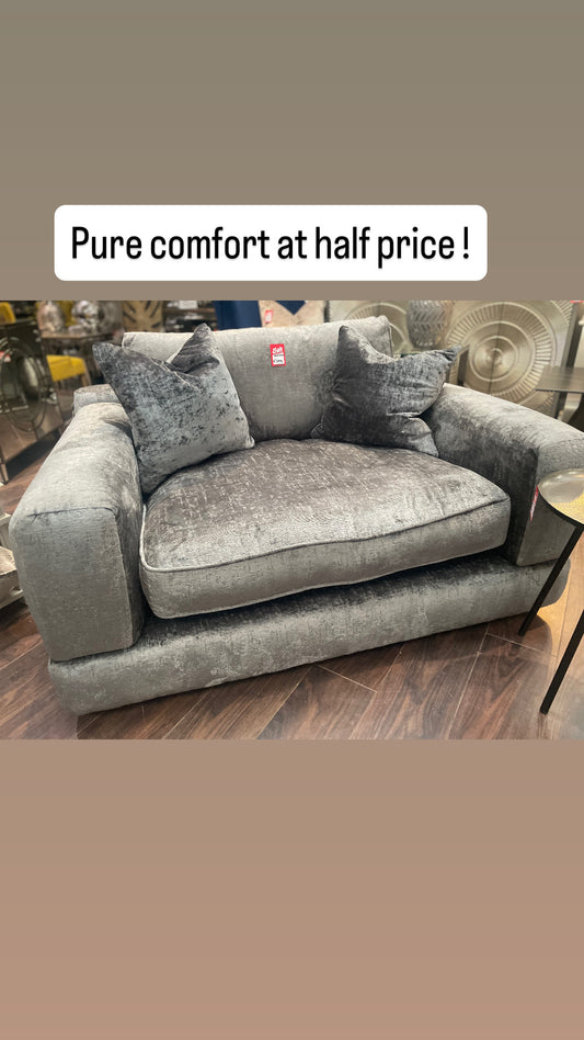 Hayden  snuggler 2 seater   by Whitemeadow reduced clearance for instore purchase.