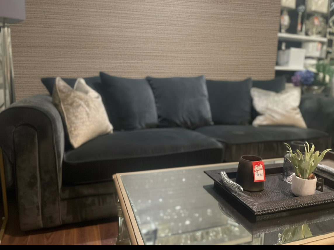 Titan 4 seater sofa de luxe model reduced