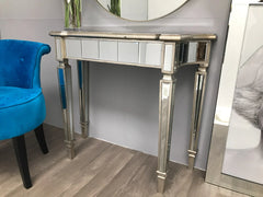 AVA Stunning  Slim compact  designer mirrored  console table  silver trim 125 last one REDUCED view Instore