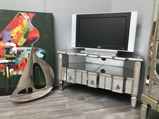 Har175 AVA  corner tv unit reduced to clear !  HALF PRICE . Pay instore only