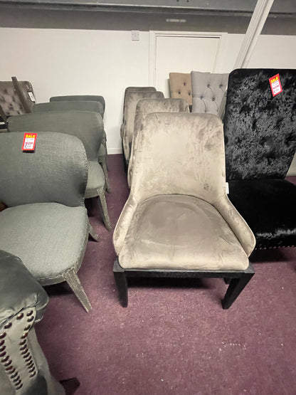 4 new chairs arrived damaged . For repair or similar . Collect only . Pay after viewing