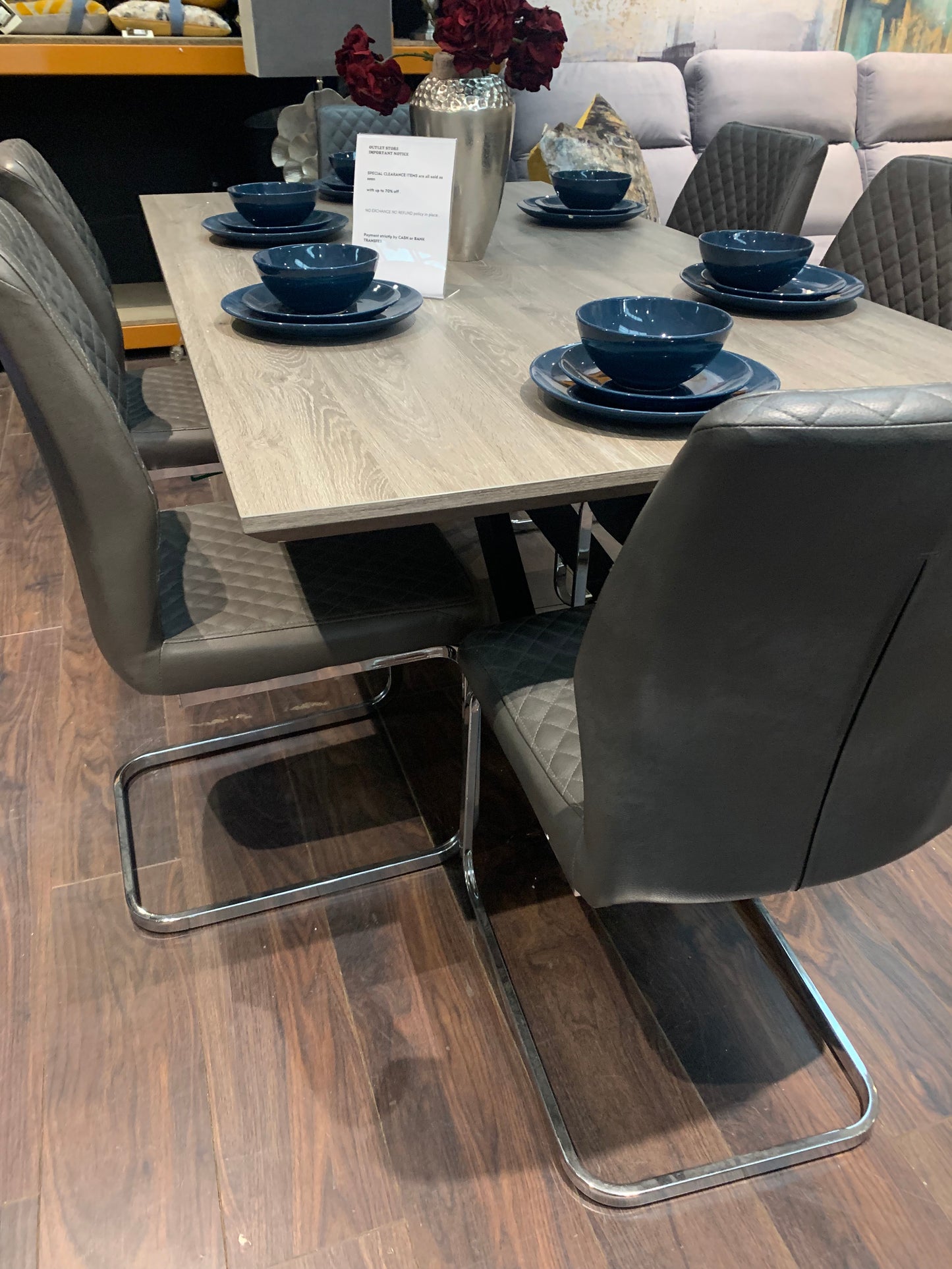 Capri dining  set of 6 chairs  faux leather quilted seat reduced for collection slight colour variation