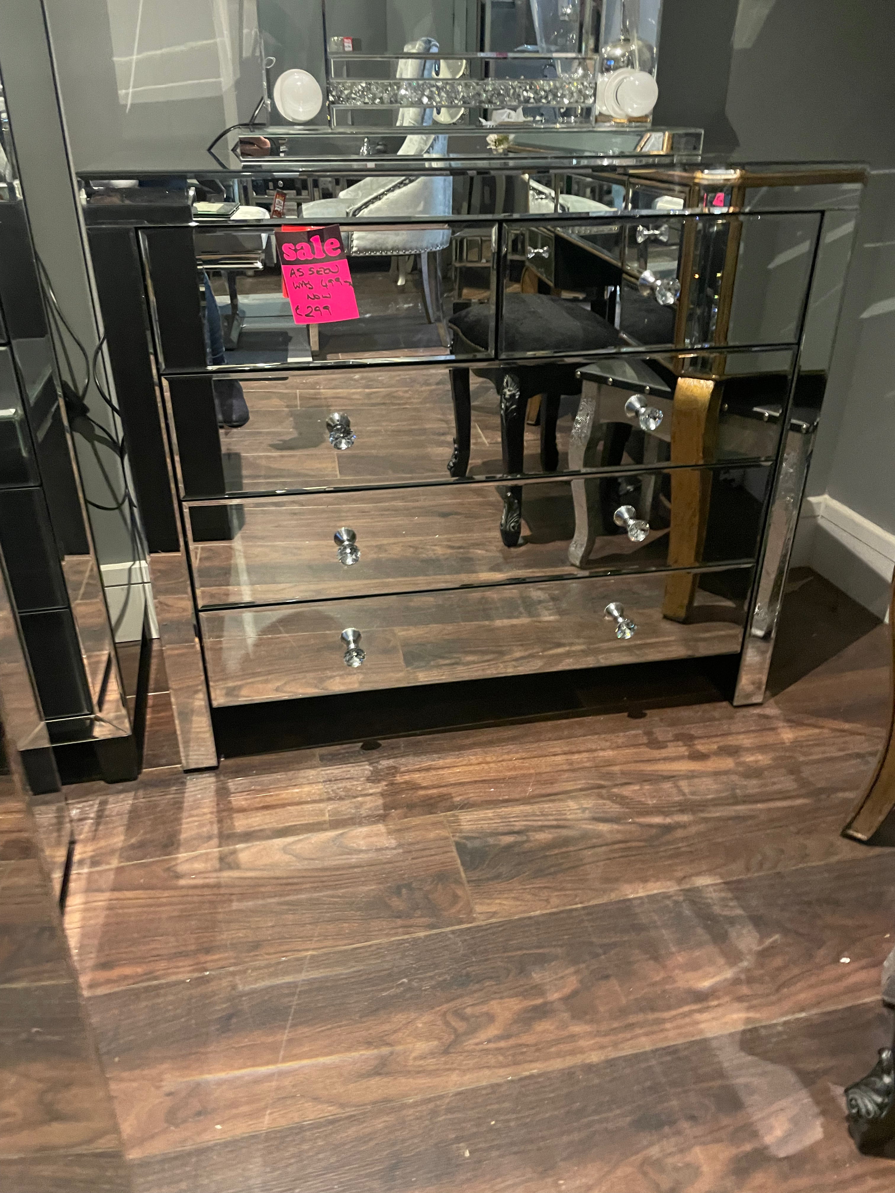 Rachel Hollywood Venetian  mirrored chest of  5 drawers ex display Sold as seen Instore purchase  oonly