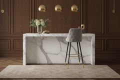 Avanza  bar stool with gold cap