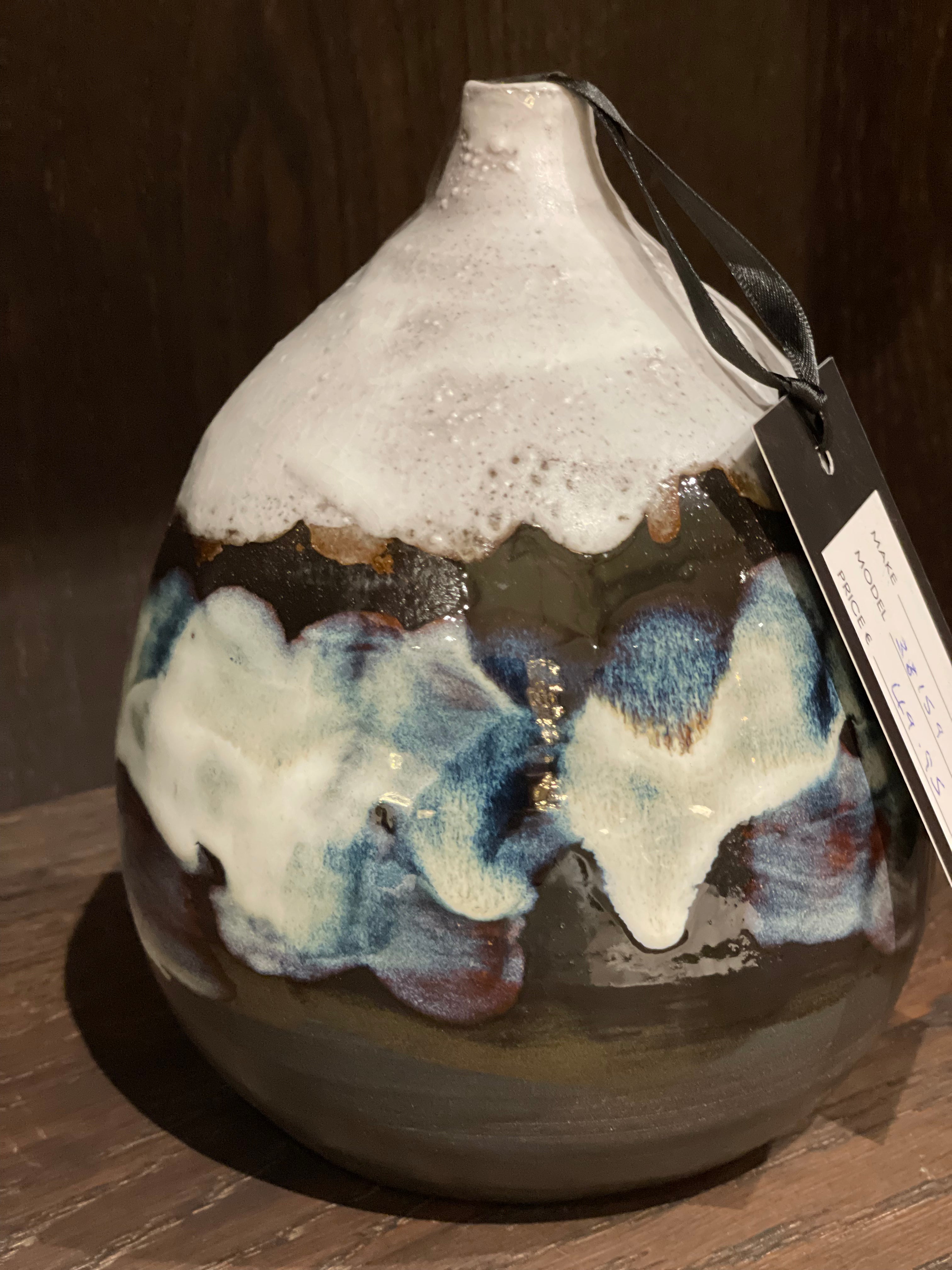 Inti vase earthenware-Vase-Renaissance Design Studio