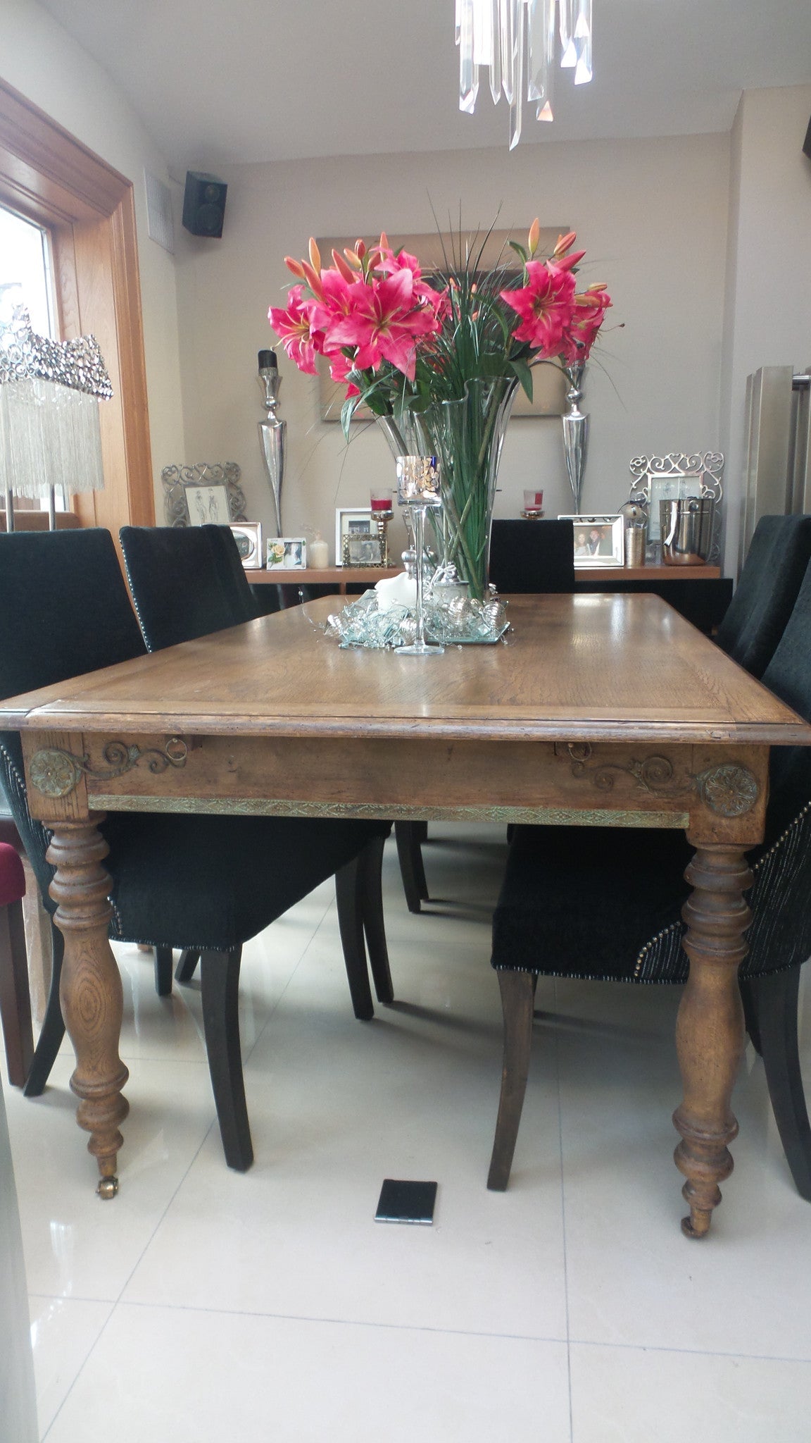 French Minnie Peters Dining table