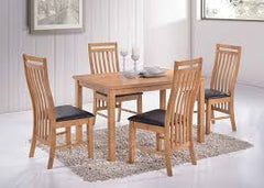 Cher Oak FIXED dining table  120 or 150 cm. CLEARANCE OFFER  take away price sold as seen   !