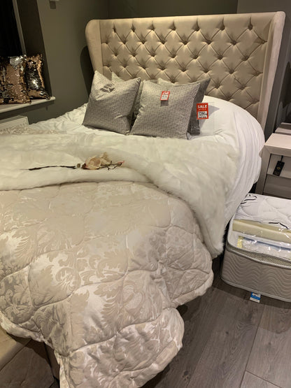 Zelda bed with wings on side 5 ft clearance offer last one in mink velvet