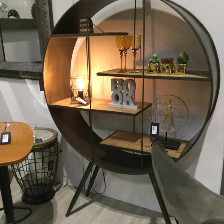Trinity round mirror shelf unit
