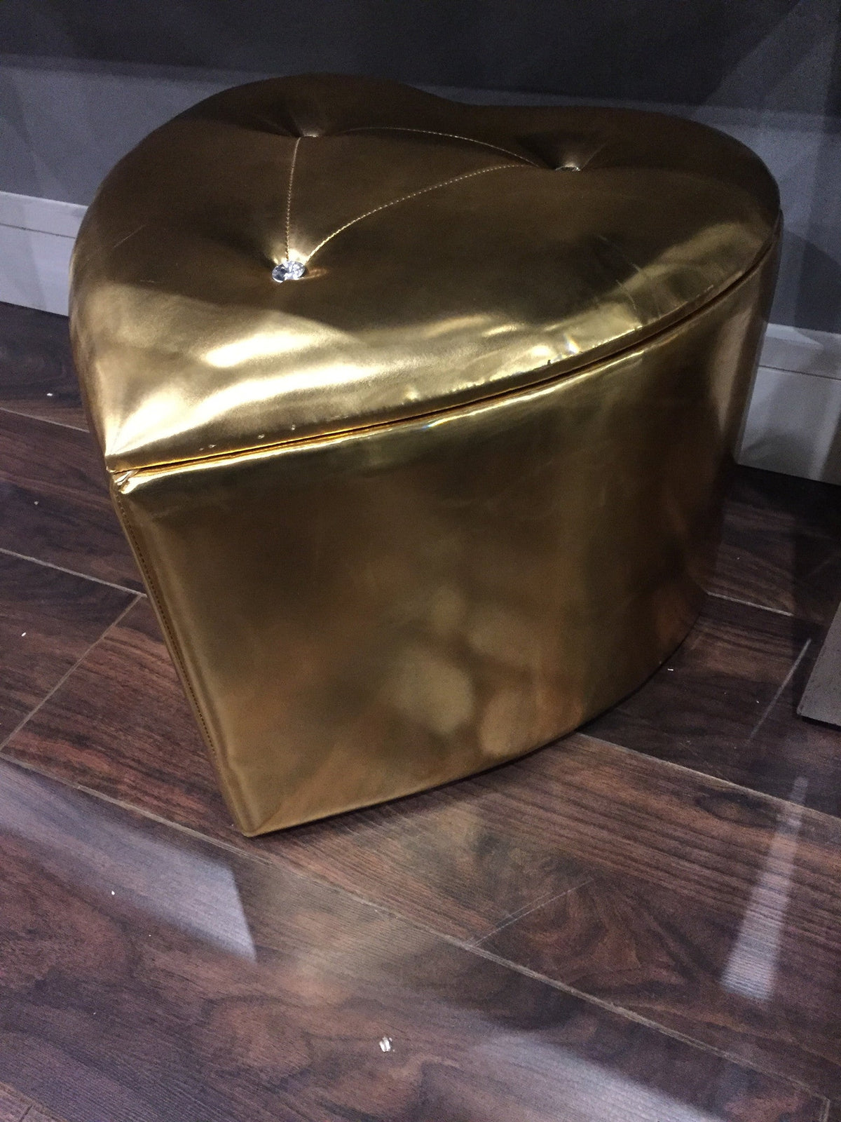 Love heart stool gold  One only !!  SAVE €50