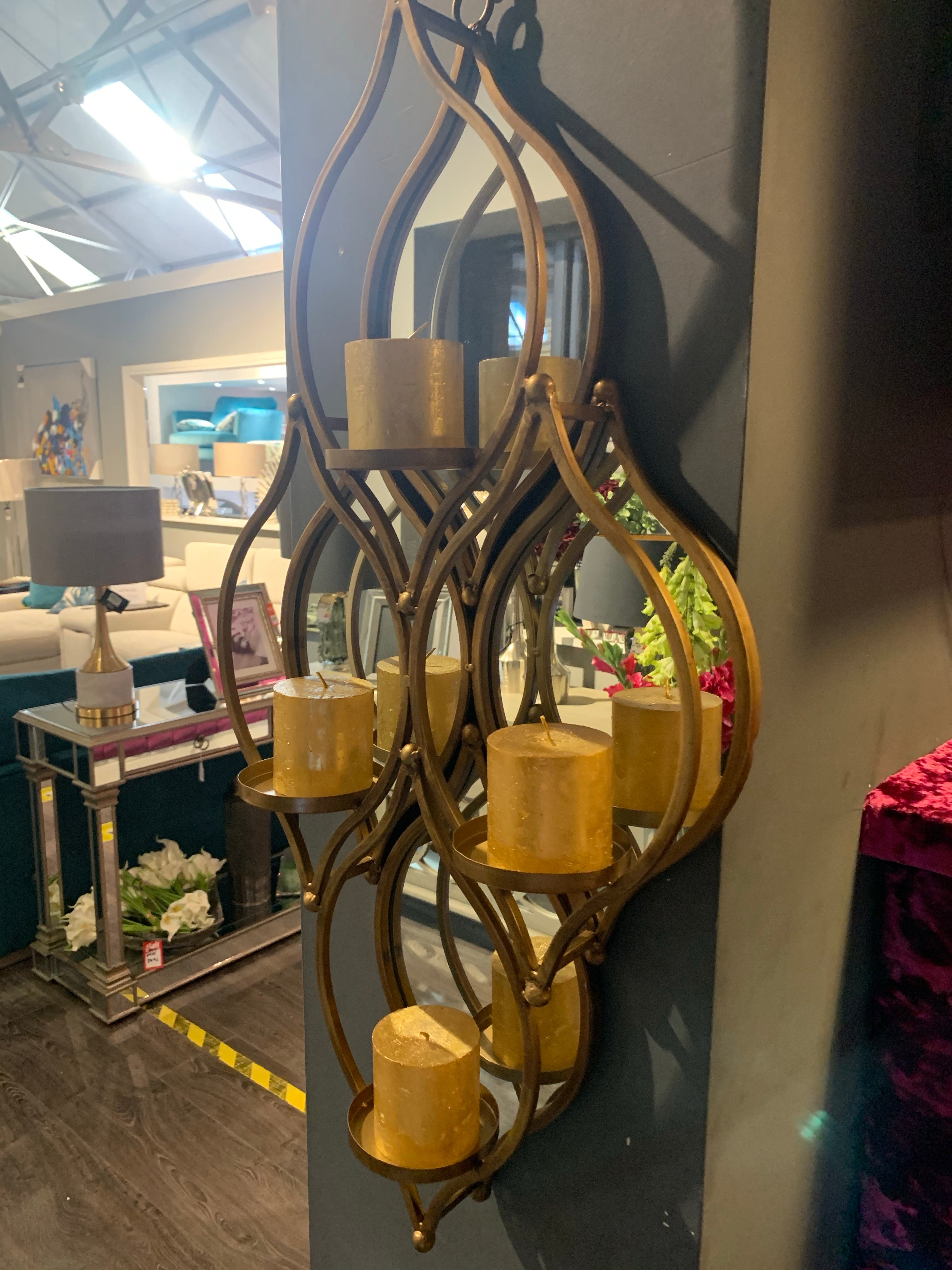Candle holder / wall sconce with 4 mirrors in gold Collect instore  only