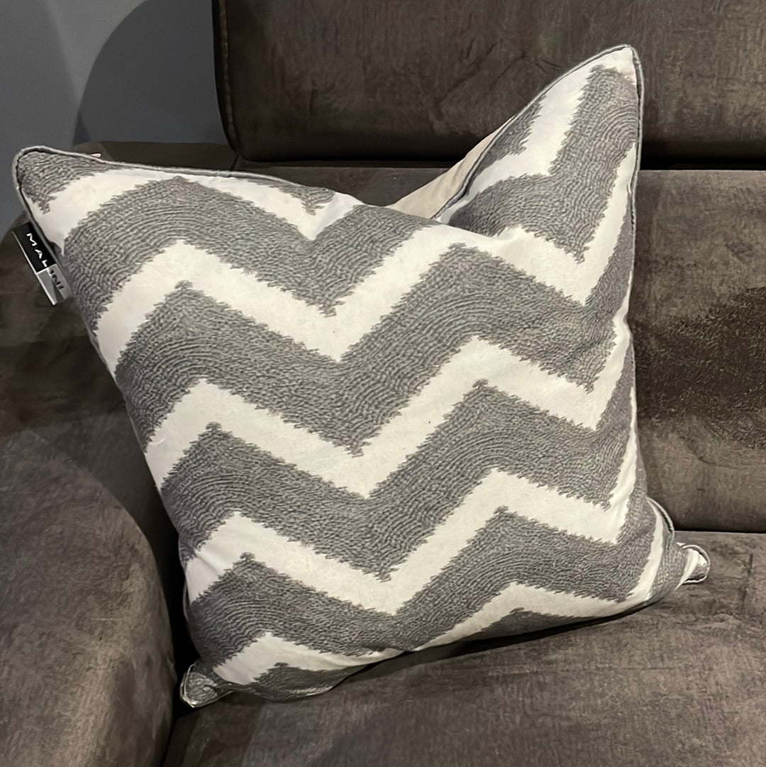 Zig zag slate cushion collect only