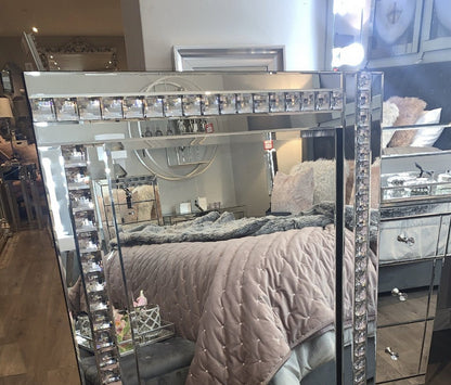 Crystal  bar  SILVER mirror in CLEAR GLASS Clearance offer 60x60cm Click N Collect