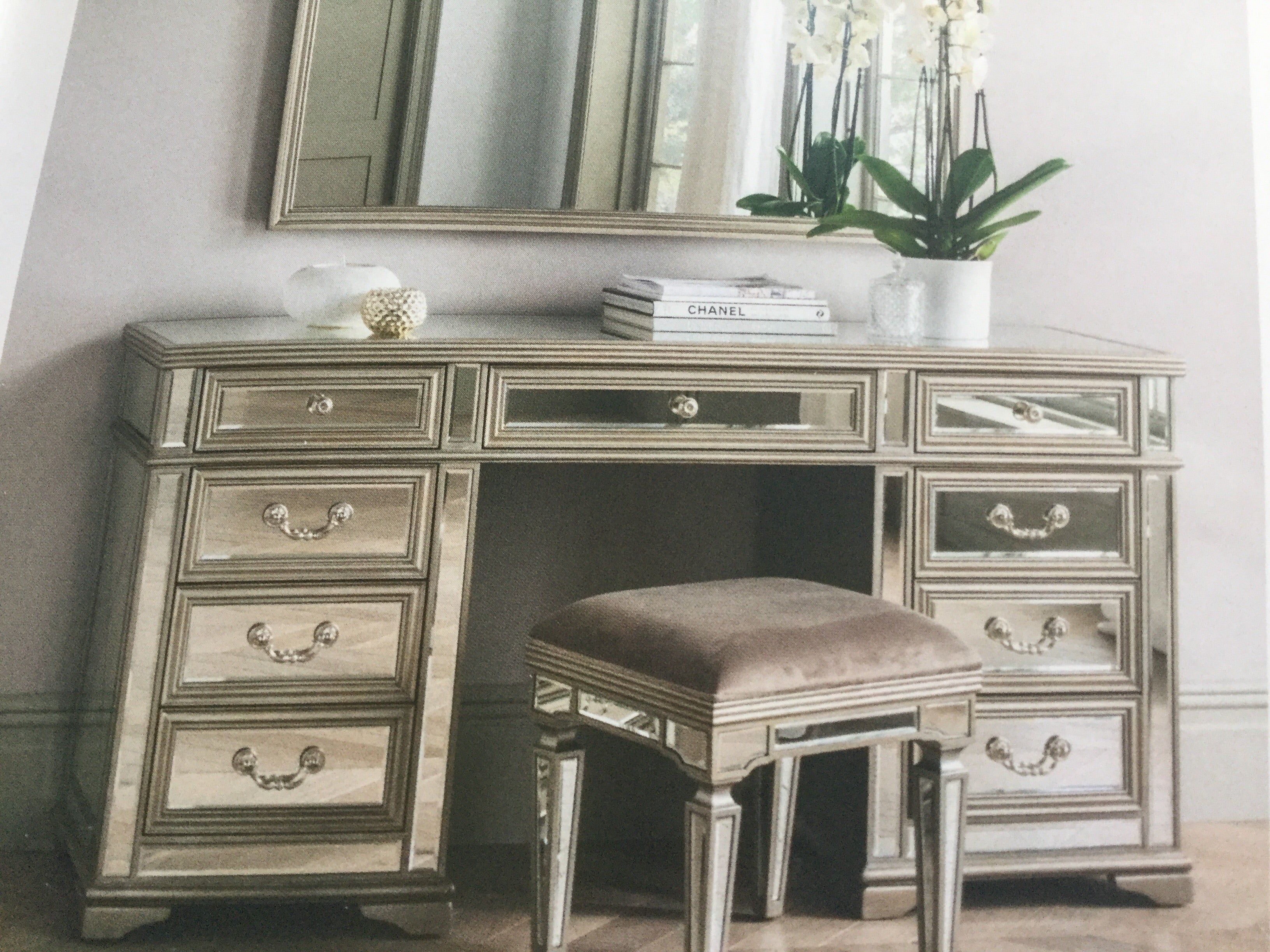 Jessica large dressing table