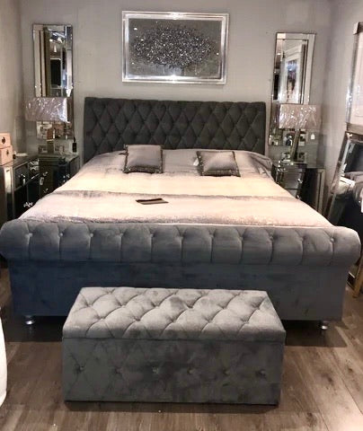 Kildare chesterfield King bed stunning value Grey