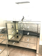 Rachel Hollywood Venetian  mirrored chest of  5 drawers ex display Sold as seen Instore purchase  oonly