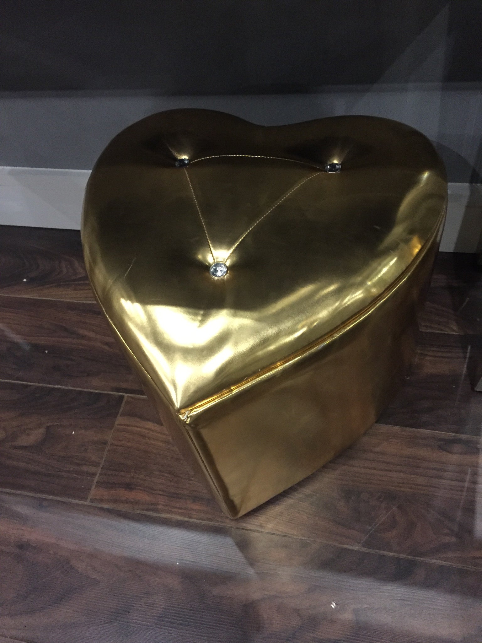 Love heart stool gold  One only !!  SAVE €50